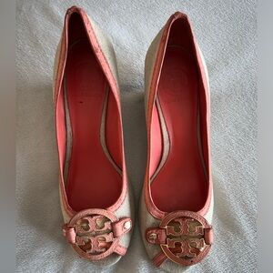 Michael Kors wedges brand new size 8 coral and tan.